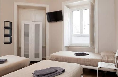 & Dp Vfxira Hostel *