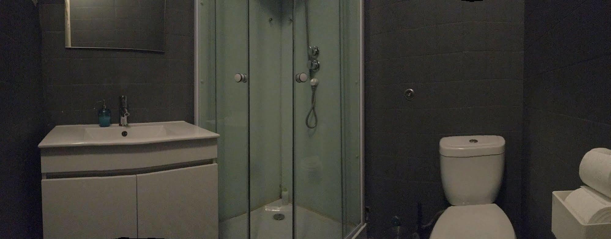 & Dp Vfxira Hostel